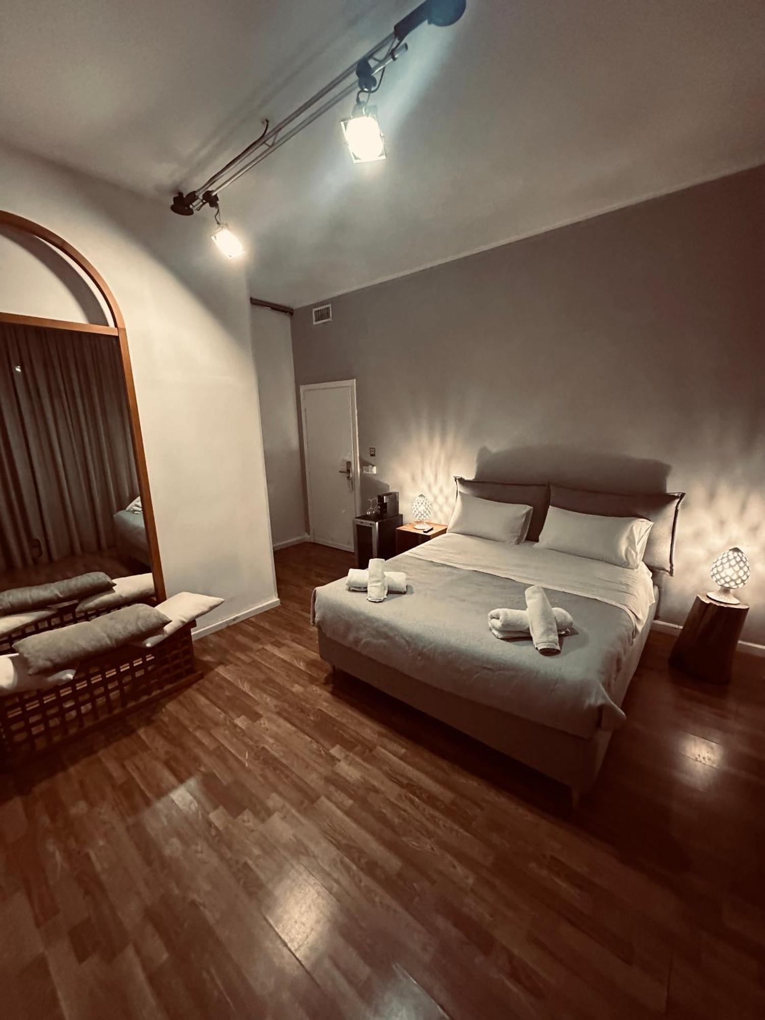 B&B Degli Artisti Suite Lecce Luaran gambar