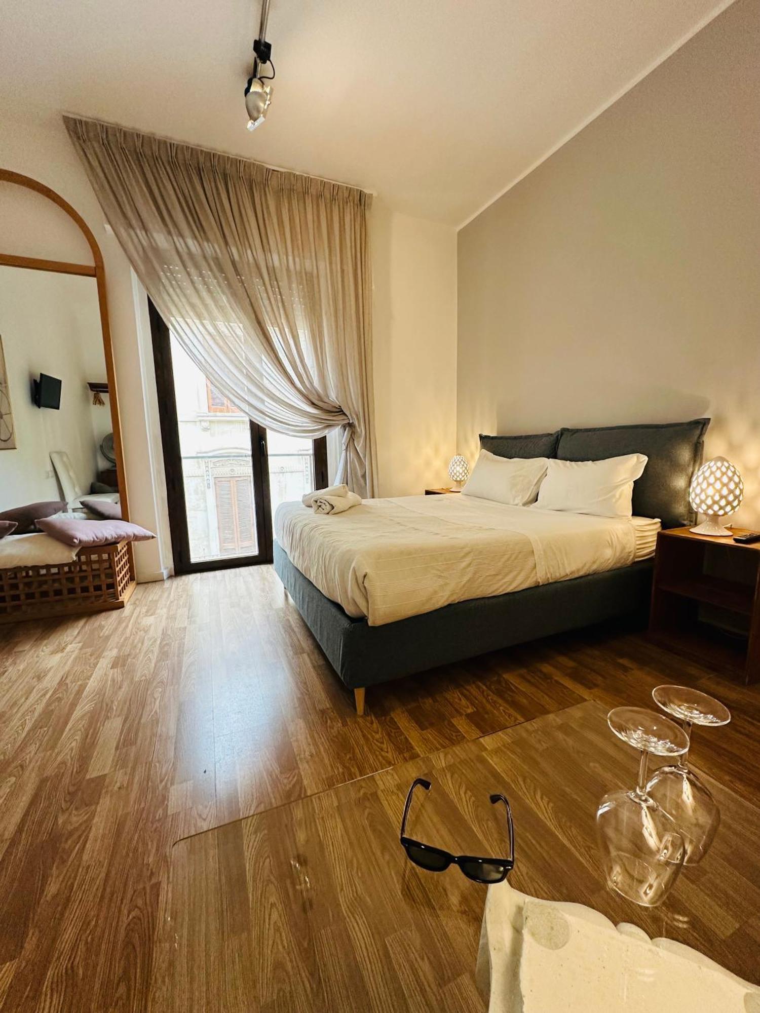 B&B Degli Artisti Suite Lecce Luaran gambar